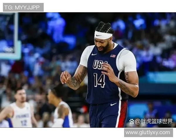 湖人队因安东尼·戴维斯职业态度下滑展开交易谈判，与五队密谈接近达成